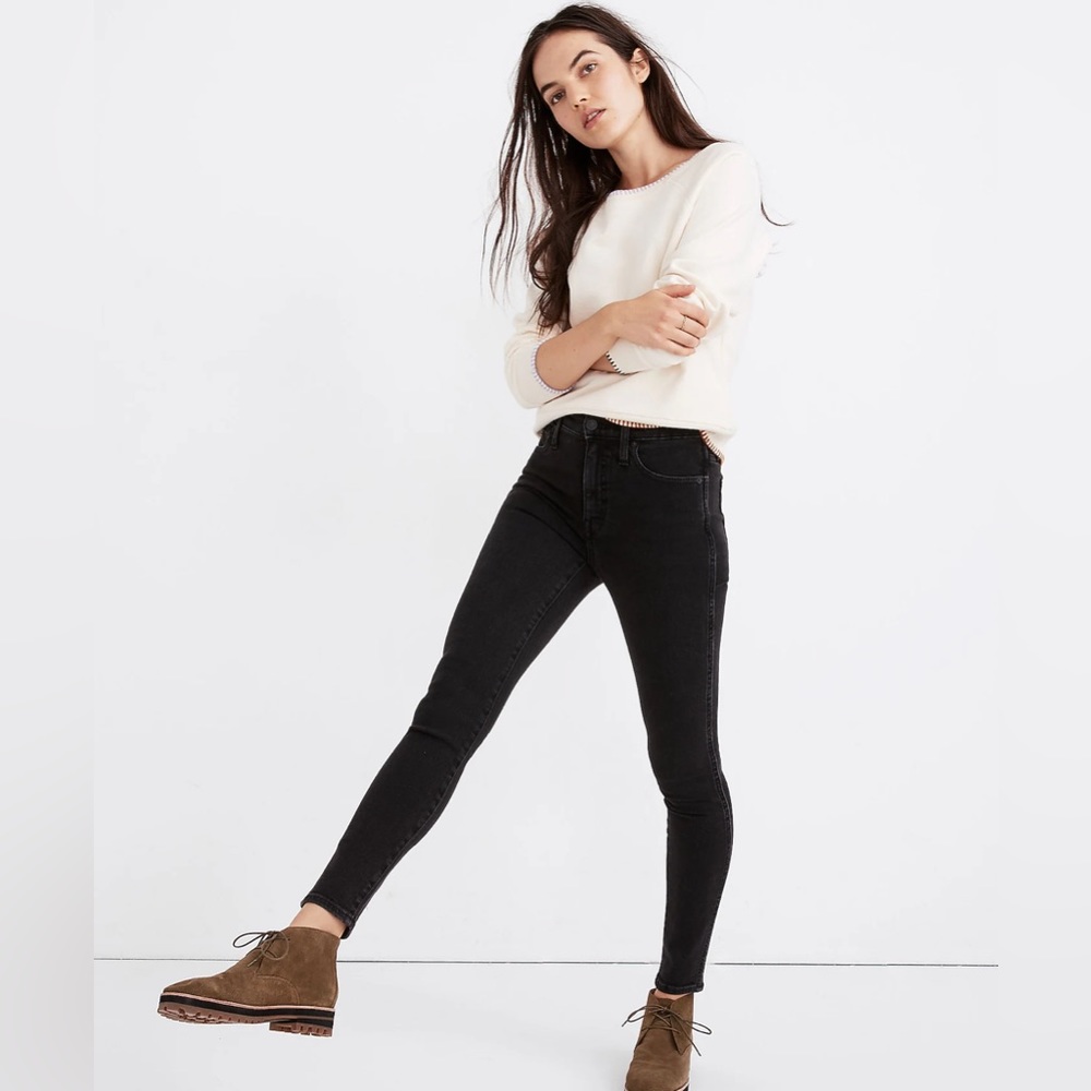 - Petite 10" High-Rise Skinny Jeans in Starkey Wash size 25